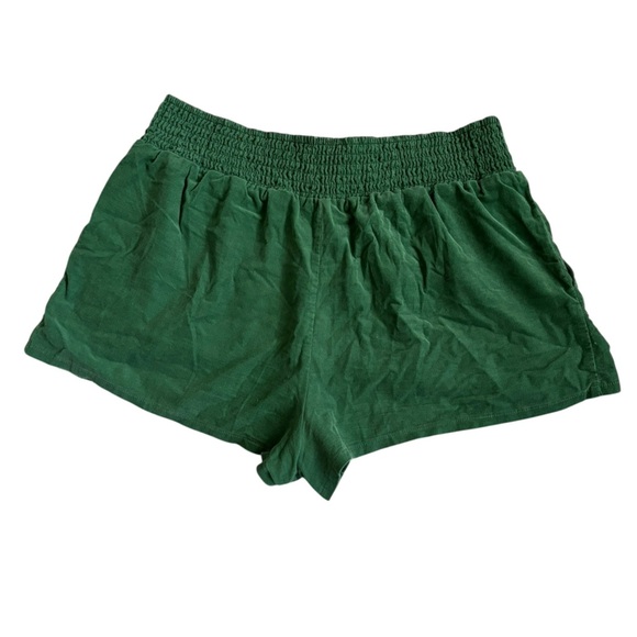 Wild Fable Forest Green Corduroy Smocked Flowy Shorts Elastic Waist Size XL - Picture 3 of 6